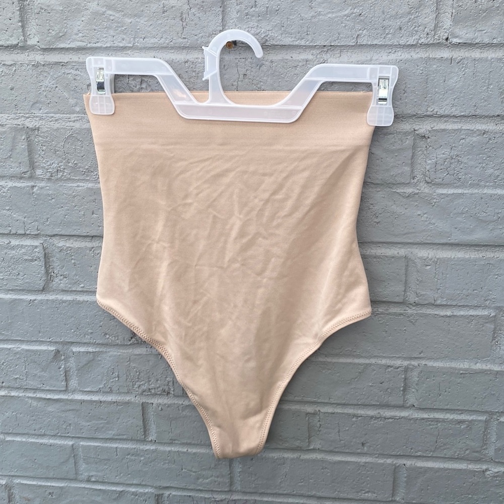 New Shape-wear Size Mediam without tag.